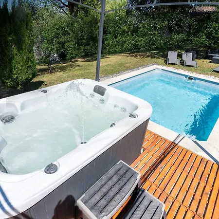 Maison Avec Piscine 2-4 Pax * Monbazillac